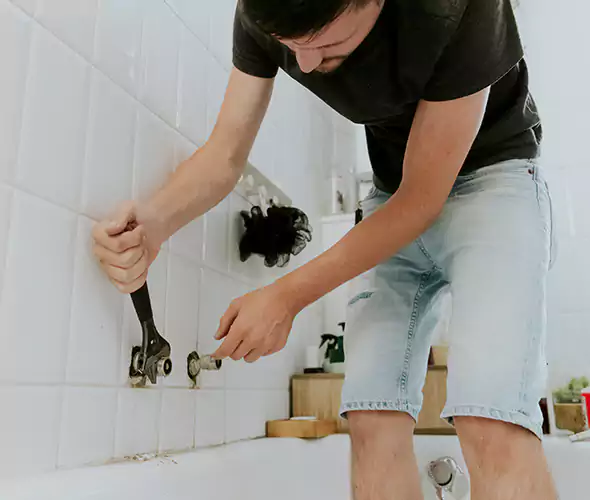 Affordable Bathtub Faucet Replacement in Selden: Choose Experienced Local Technicians